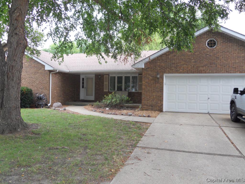 1808 Hunter Ridge Drive Springfield, IL 62704 - Photo 2 of 21 Gallery Image 2