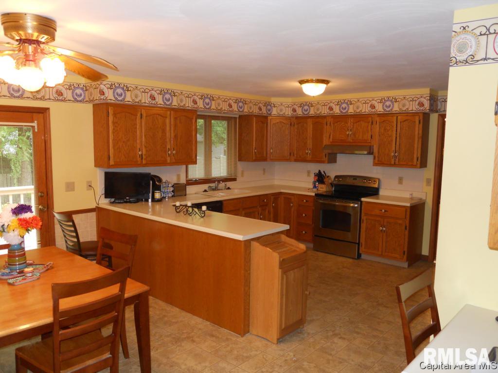 1808 Hunter Ridge Drive Springfield, IL 62704 - Photo 6 of 21 Gallery Image 6