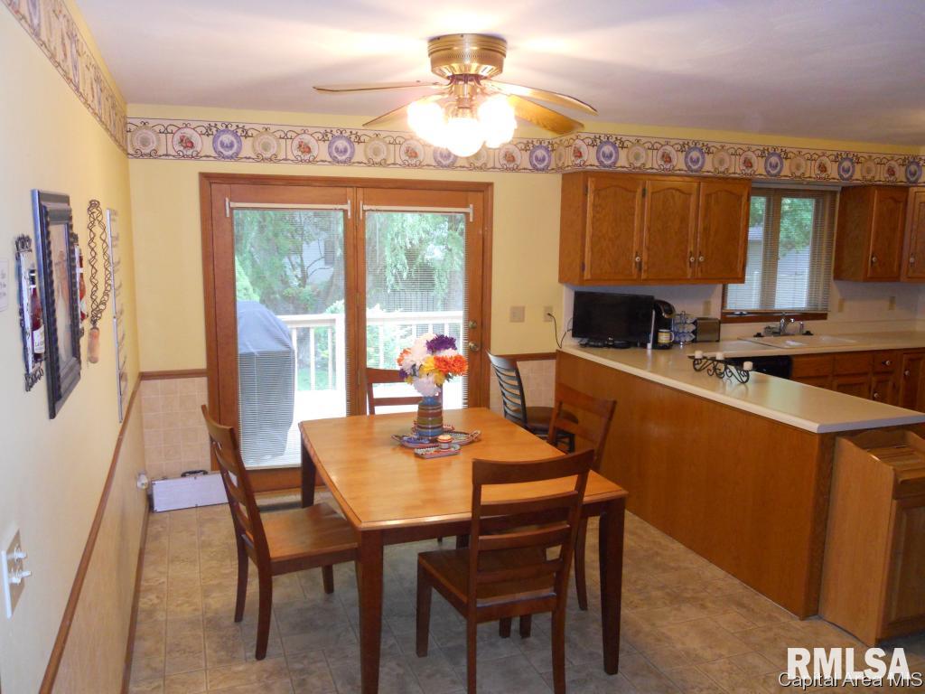 1808 Hunter Ridge Drive Springfield, IL 62704 - Photo 7 of 21 Gallery Image 7