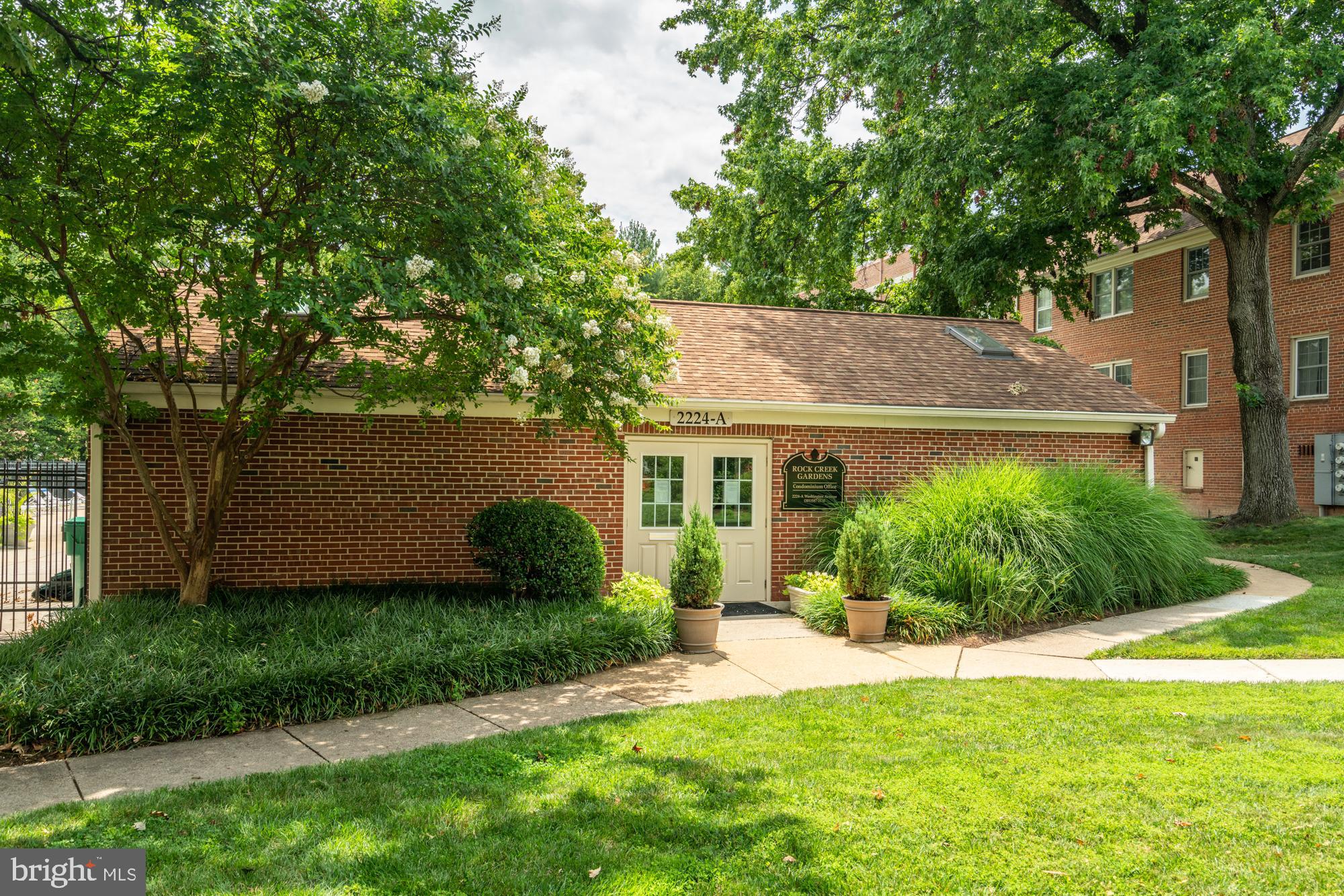8205 Grubb Road, Unit G202 Silver Spring, MD 20910 - Photo 27 of 38 ON-SITE OFFICE, POOL HOUSE & GREAT POOL.