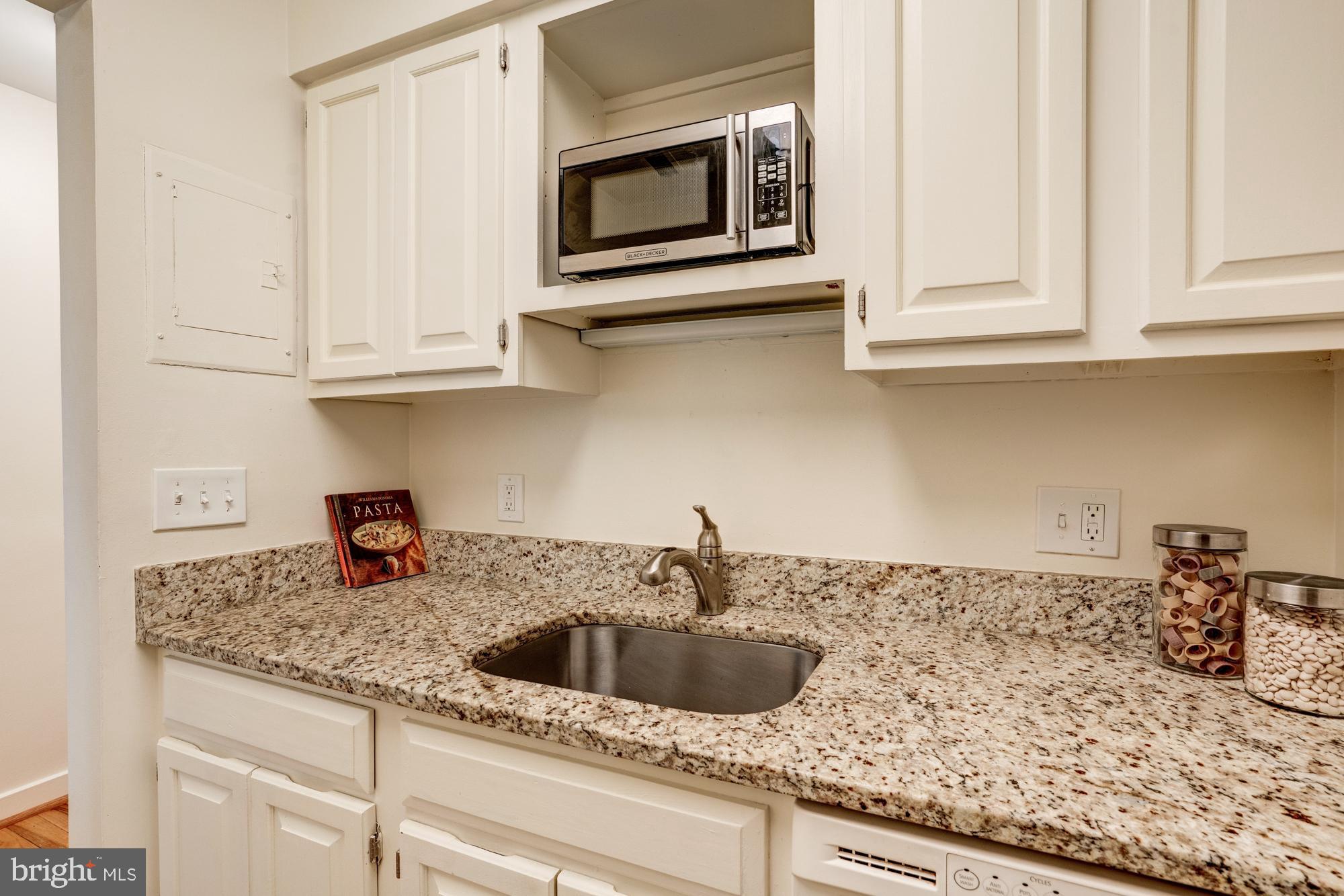 8205 Grubb Road, Unit G202 Silver Spring, MD 20910 - Photo 6 of 38