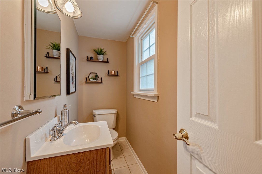4617 Birchwold Road South Euclid, OH 44121 - Photo 17 of 35