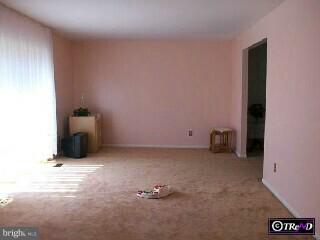 118 Colonial Road Edgewater Park, NJ 08010 - Photo 3 of 6 Gallery Image 3