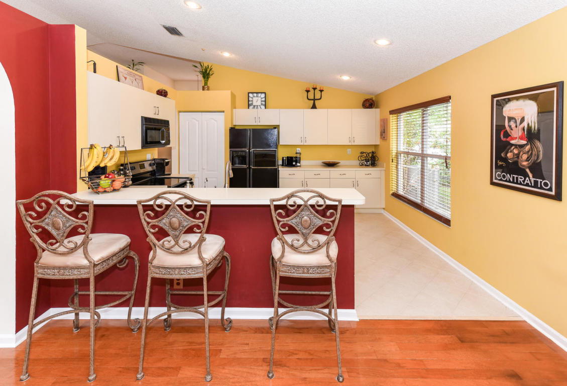 10903 Crescendo Circle Boca Raton, FL 33498 - Photo 13 of 49 14