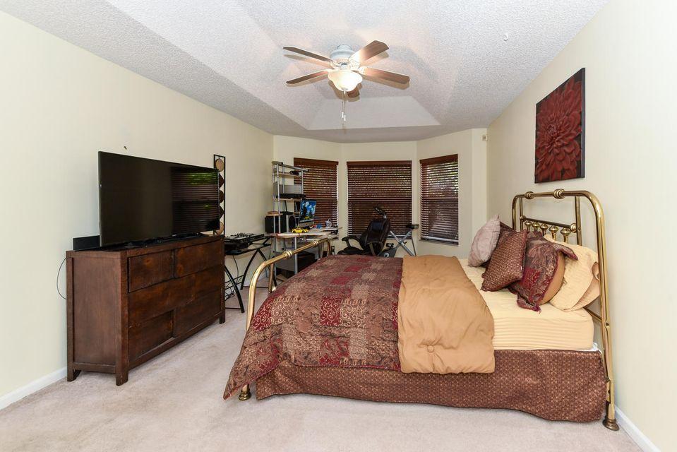 10903 Crescendo Circle Boca Raton, FL 33498 - Photo 15 of 49 10