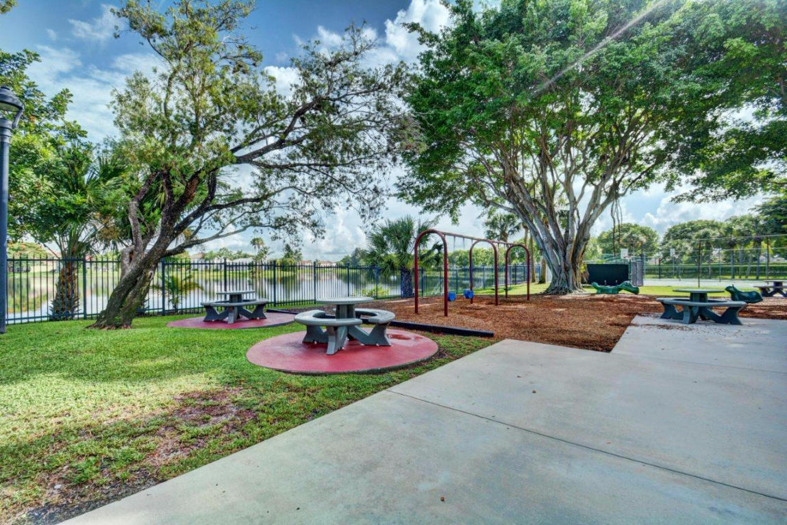 10903 Crescendo Circle Boca Raton, FL 33498 - Photo 41 of 49 37