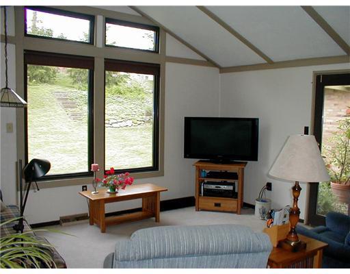 312 Orchard Spring Road Pittsburgh, PA 15220 - Photo 3 of 18 Den/Family/Great Room.