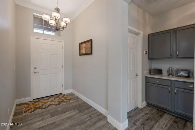 $549,000 | 213 East Smoke Tree Road, Gilbert, AZ 85296