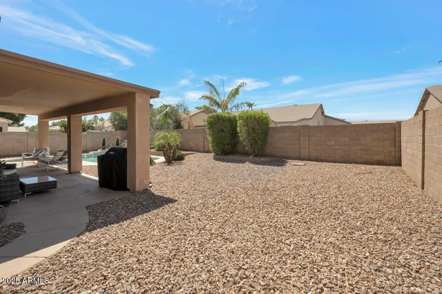 $549,000 | 213 East Smoke Tree Road, Gilbert, AZ 85296