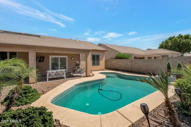 $549,000 | 213 East Smoke Tree Road, Gilbert, AZ 85296