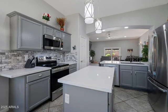 $549,000 | 213 East Smoke Tree Road, Gilbert, AZ 85296