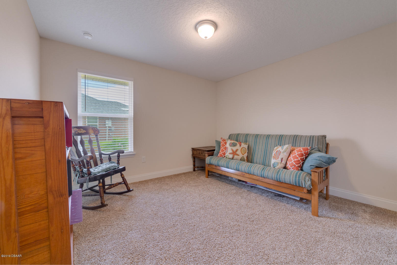 30 Turtle Ridge Drive Flagler Beach, FL 32136 - Photo 19 of 34 a living room with furniture