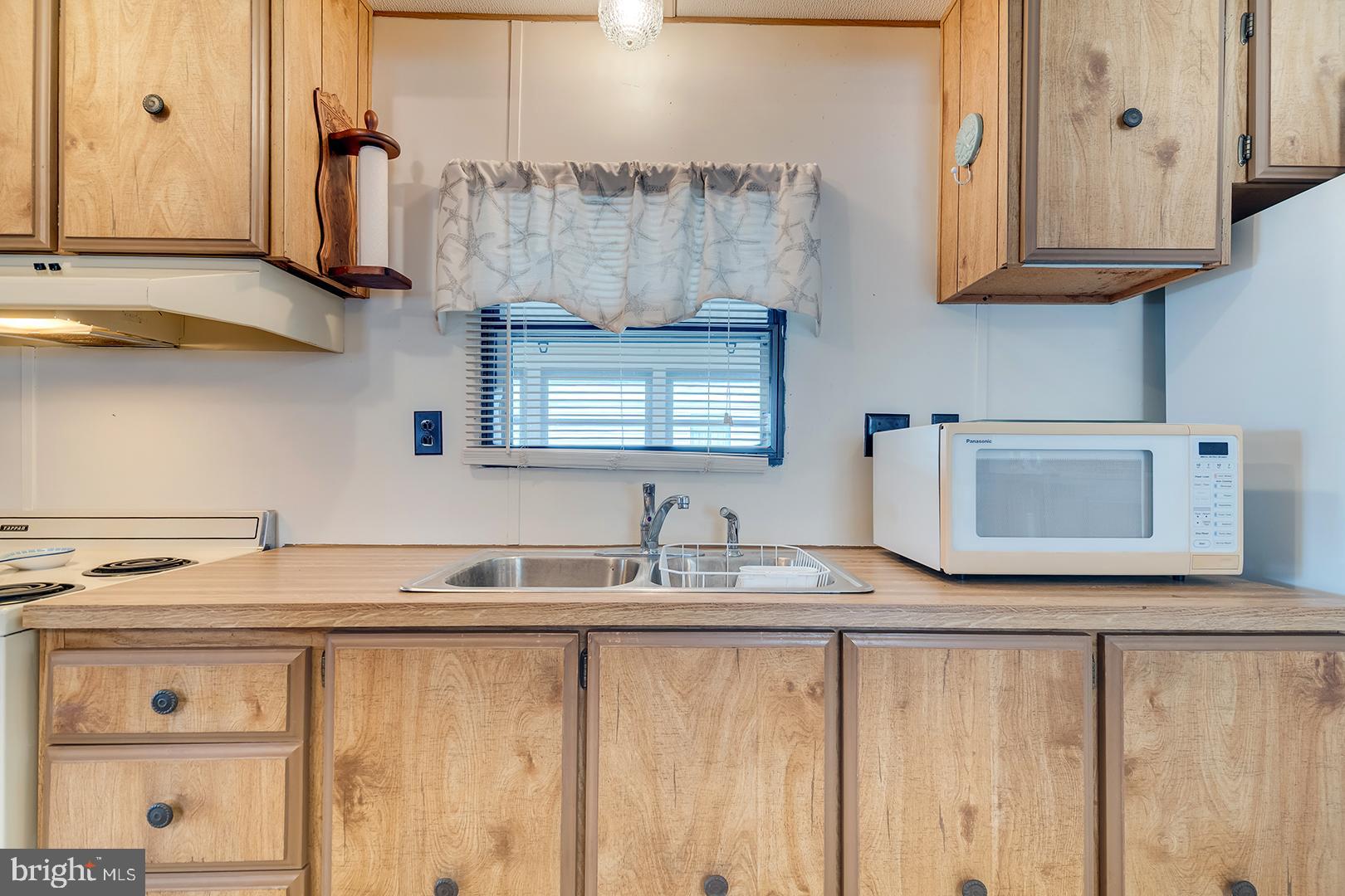 38052 Rabbit Road Ocean View, DE 19970 - Photo 13 of 32 Kitchen
