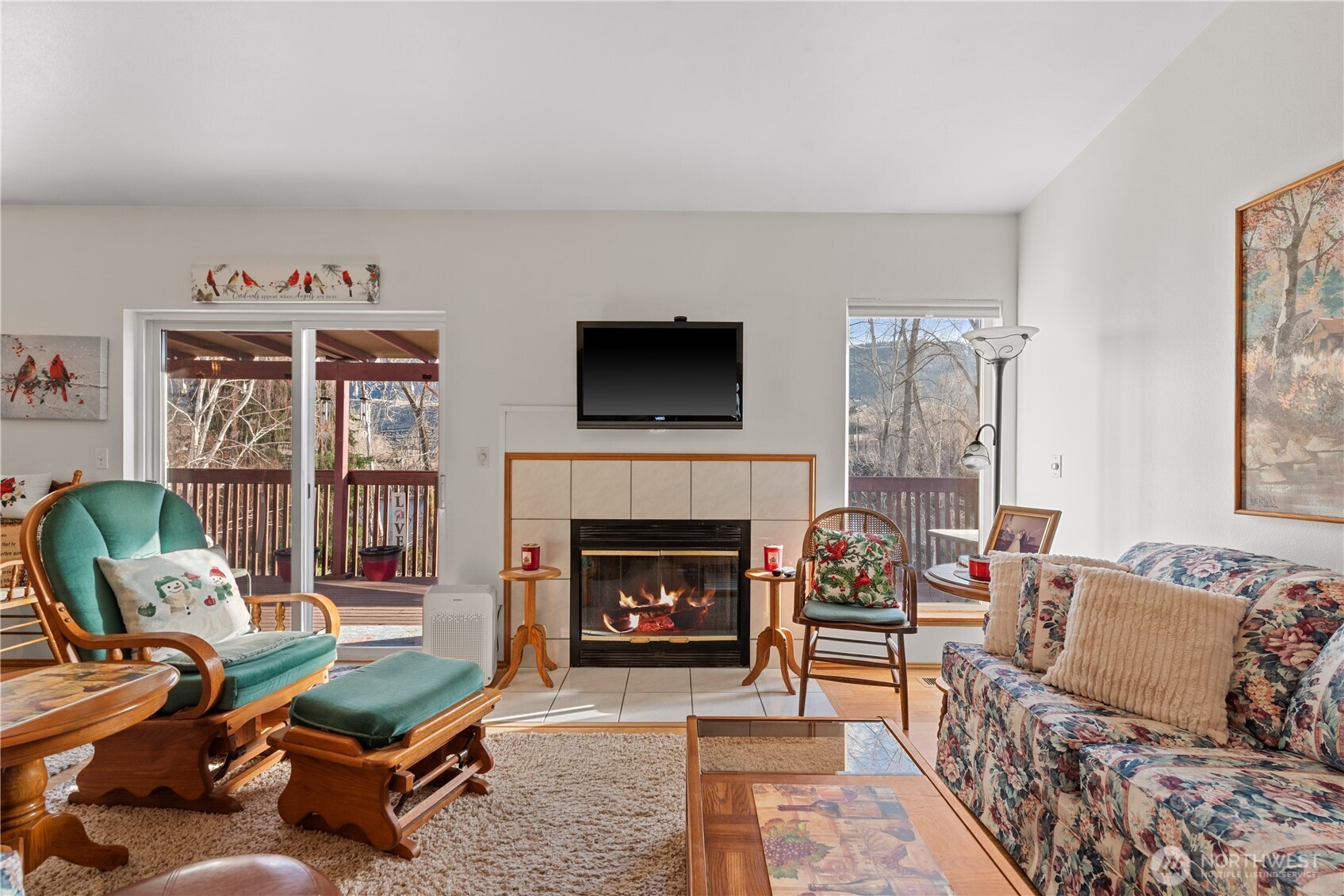 3152 Bermuda Street Malaga, WA 98828 - Photo 5 of 37 a living room with furniture and a fireplace