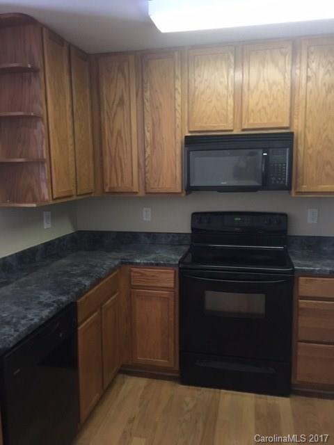 645 Raphael Place Charlotte, NC 28205 - Photo 2 of 8