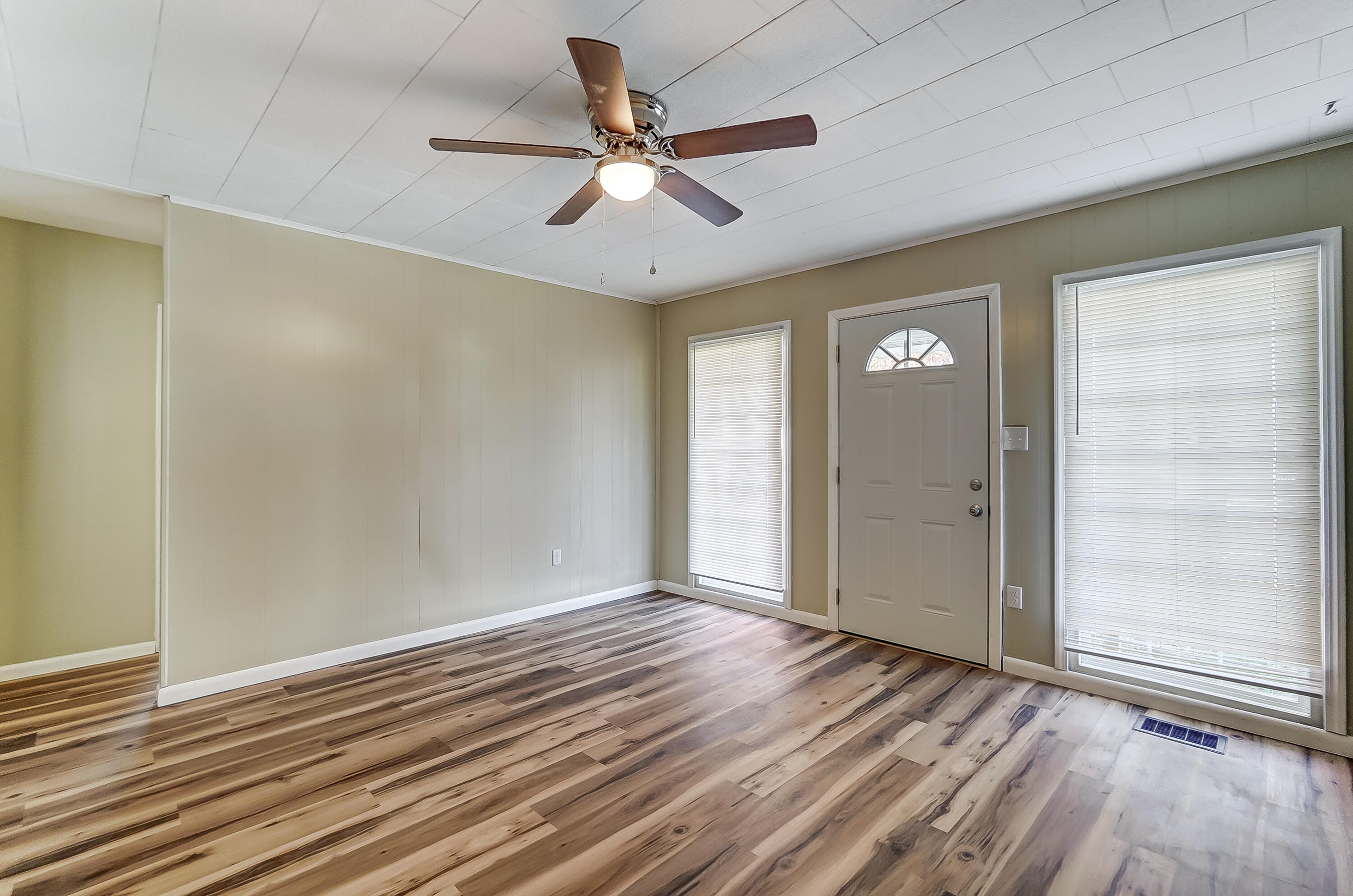 820 South Burnett Road Springfield, OH 45505 - Photo 5 of 25 Gallery Image 5