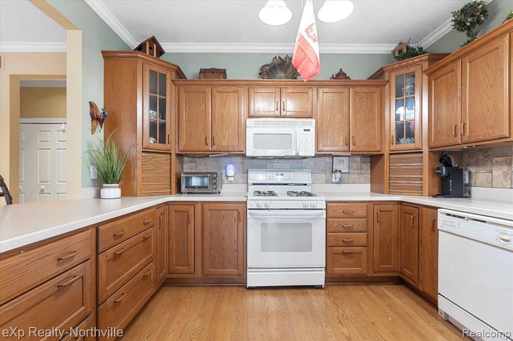 9283 Firwood Road South Lyon, MI 48178 - Photo 11 of 46 Gallery Image 11