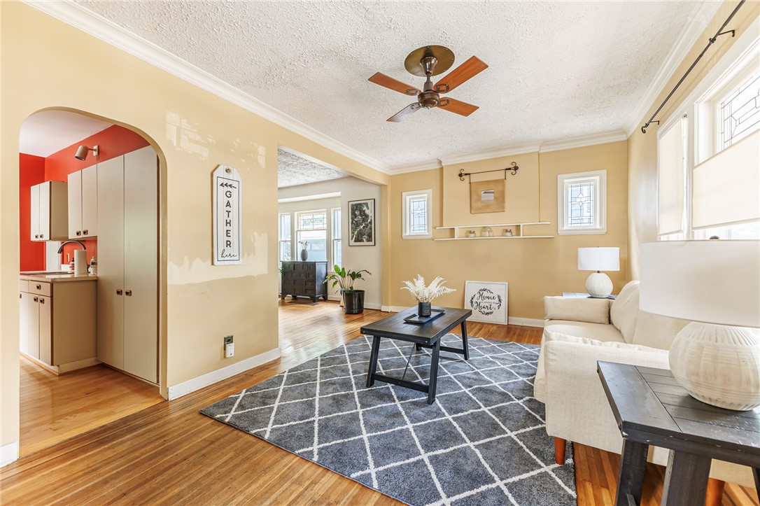 480 Benton Street Rochester, NY 14620 - Photo 6 of 32