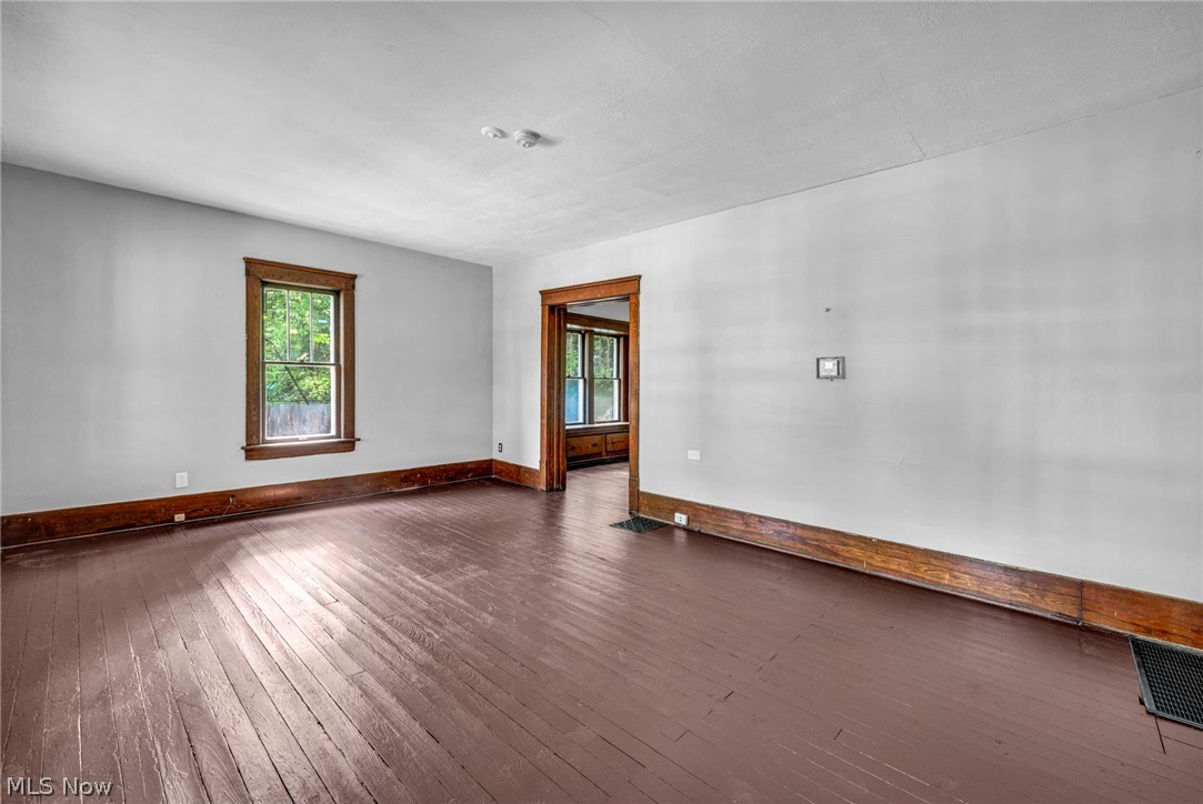 56 Vesper Street Akron, OH 44310 - Photo 23 of 37