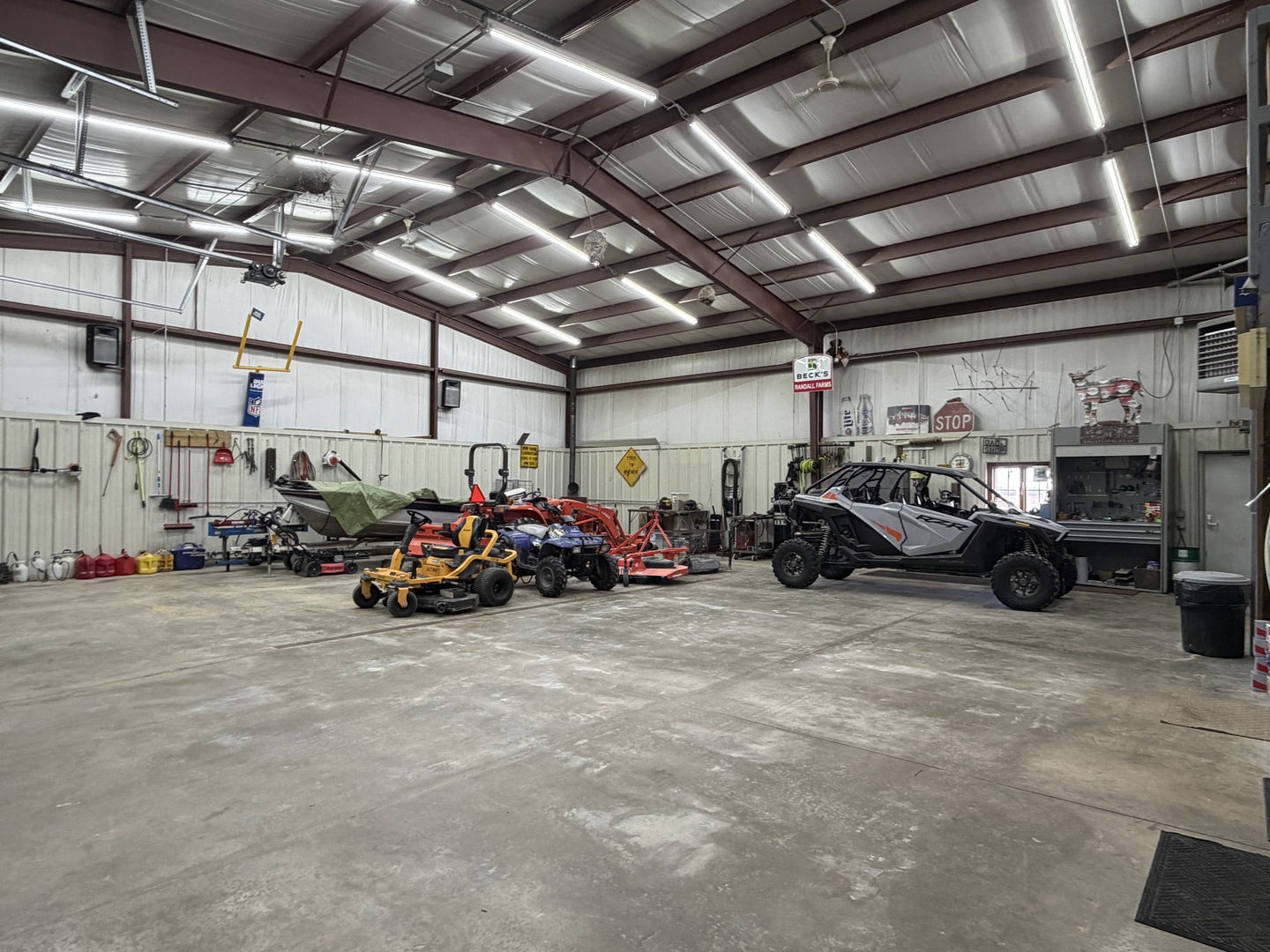 19455 Capp Road Morrison, IL 61270 - Photo 5 of 39