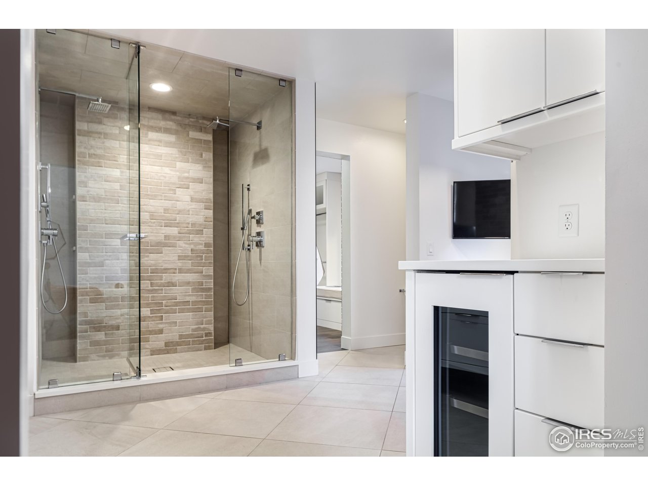 5315 Centennial Trail Boulder, CO 80303 - Photo 14 of 40 Under counter refrigerator for your morning espresso or mimosa and evening champagne