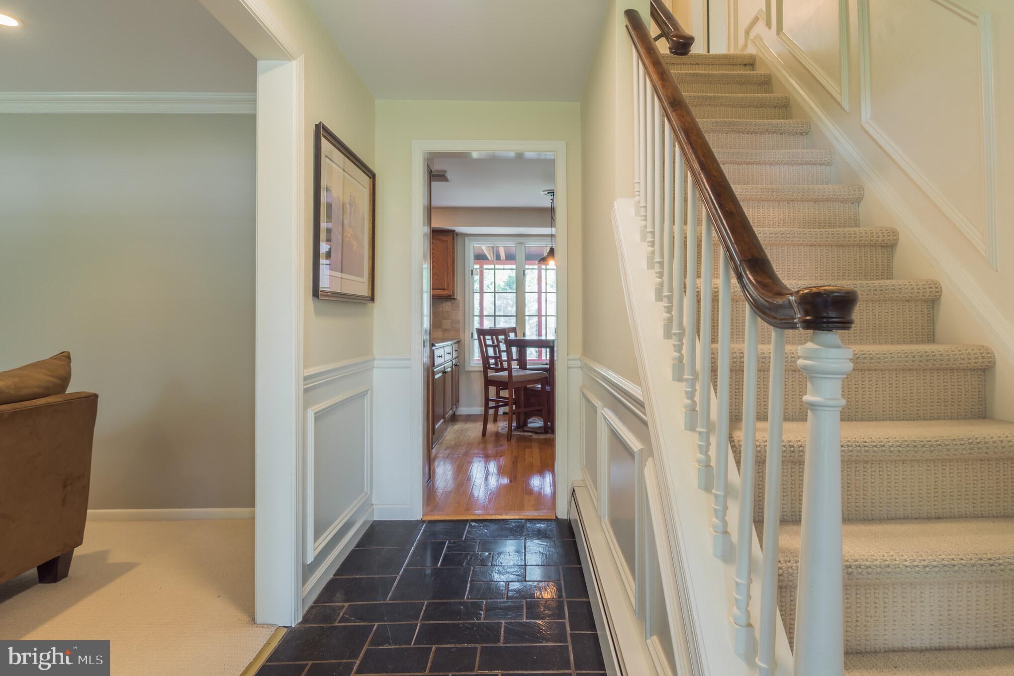 25 Langhorne Road Chalfont, PA 18914 - Photo 2 of 22 Foyer