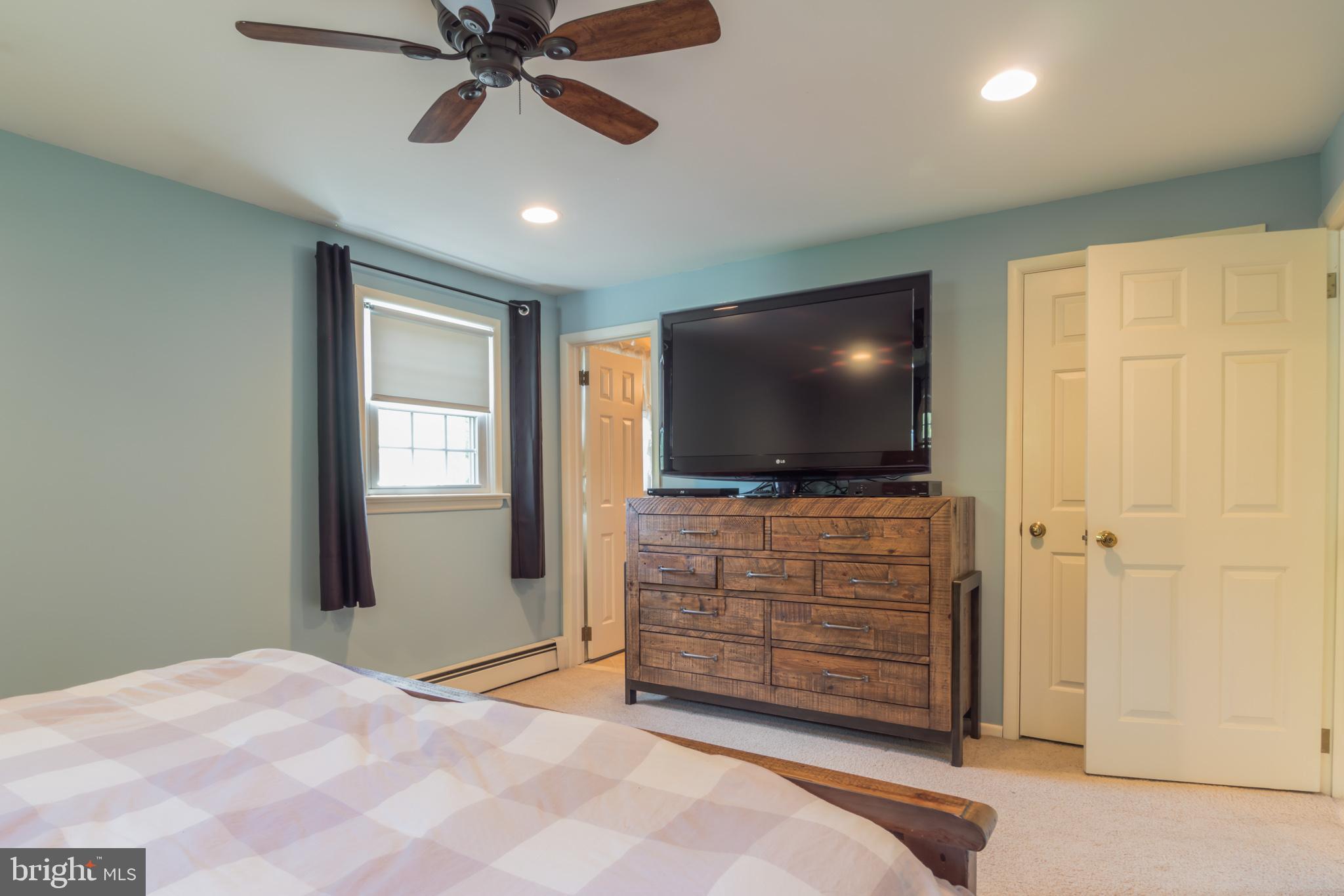 25 Langhorne Road Chalfont, PA 18914 - Photo 13 of 22 Master Bedroom