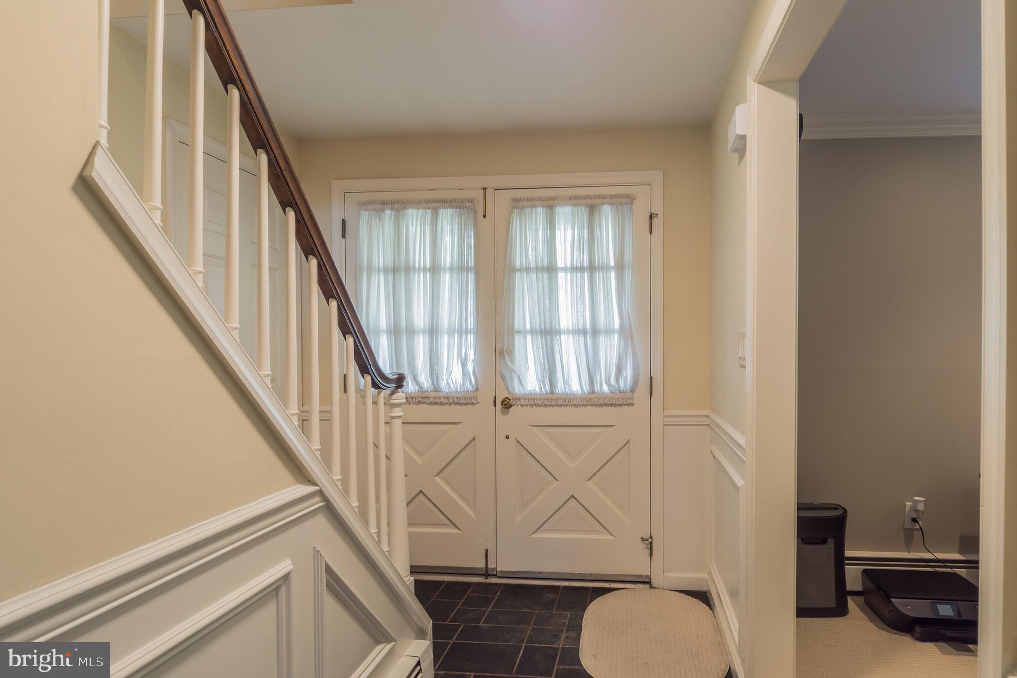 25 Langhorne Road Chalfont, PA 18914 - Photo 3 of 22 Foyer