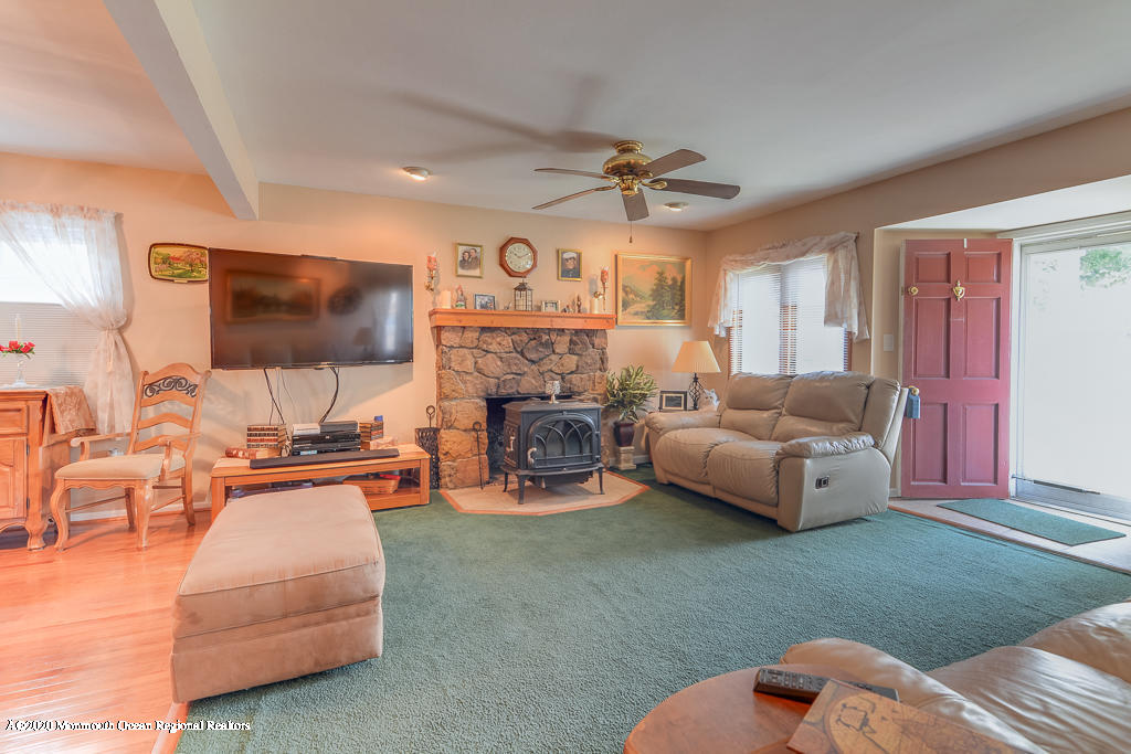 73 Pinehurst Road Brick, NJ 08723 - Photo 2 of 27 cu4