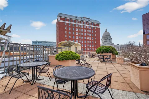 $735,000 | 125 North Hamilton Street, Unit 601, Madison, WI 53703