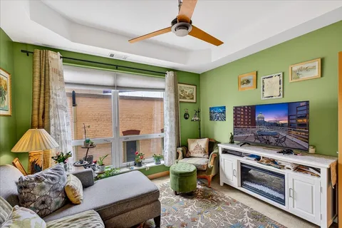 $735,000 | 125 North Hamilton Street, Unit 601, Madison, WI 53703