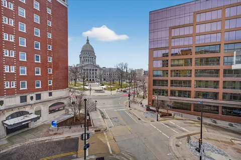 $735,000 | 125 North Hamilton Street, Unit 601, Madison, WI 53703