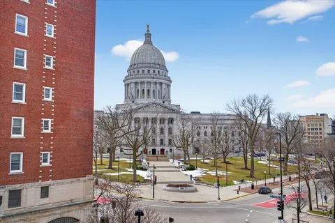 $735,000 | 125 North Hamilton Street, Unit 601, Madison, WI 53703