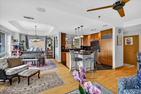 $735,000 | 125 North Hamilton Street, Unit 601, Madison, WI 53703