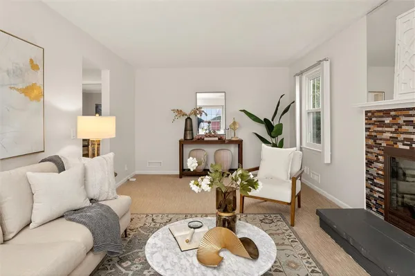 $349,900 | 297 Edgemere Drive, Greece, NY 14612
