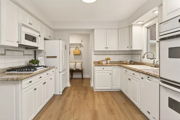 $349,900 | 297 Edgemere Drive, Greece, NY 14612