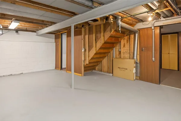 $349,900 | 297 Edgemere Drive, Greece, NY 14612