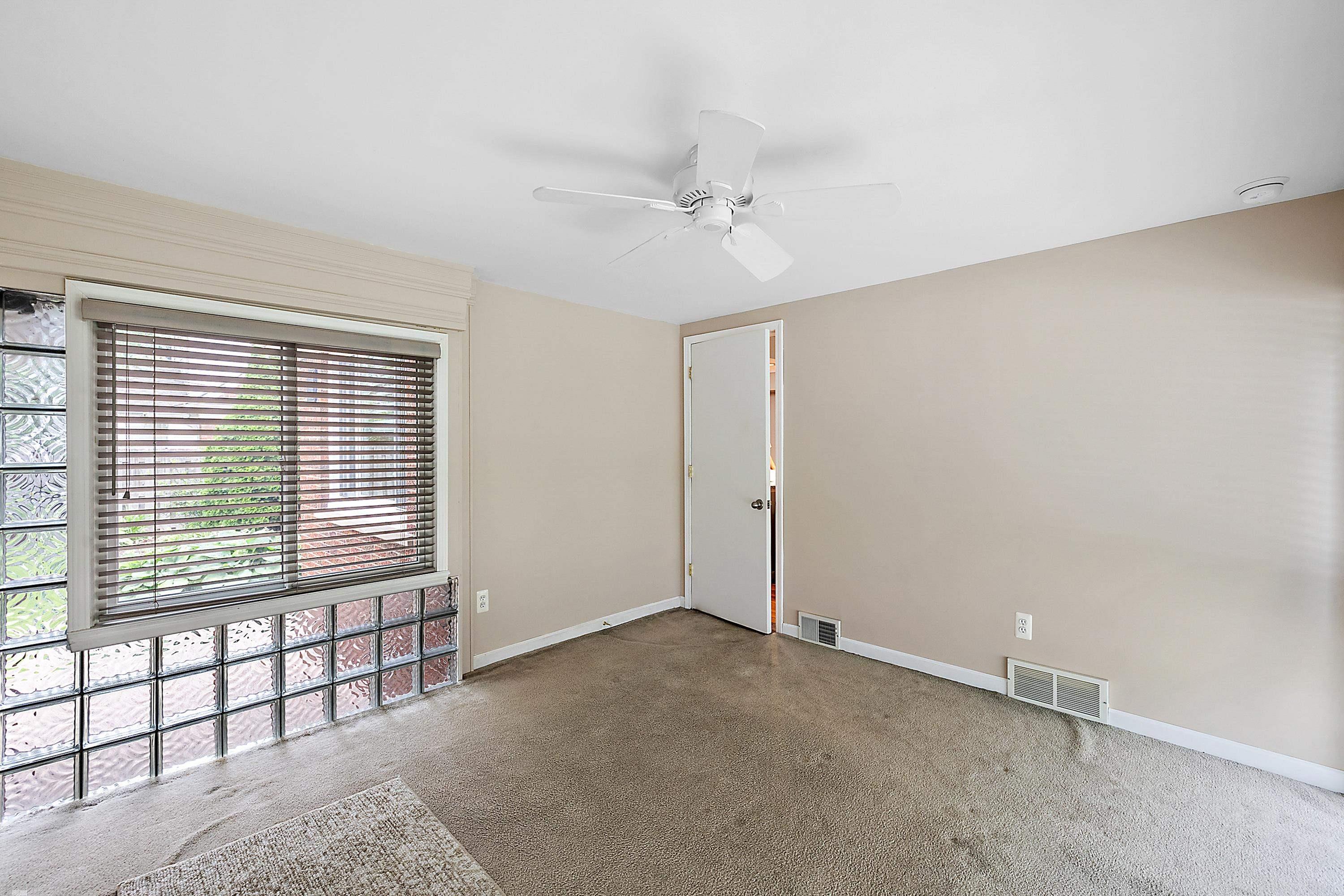 1437 Torrey Road Grosse Pointe Woods, MI 48236 - Photo 24 of 60