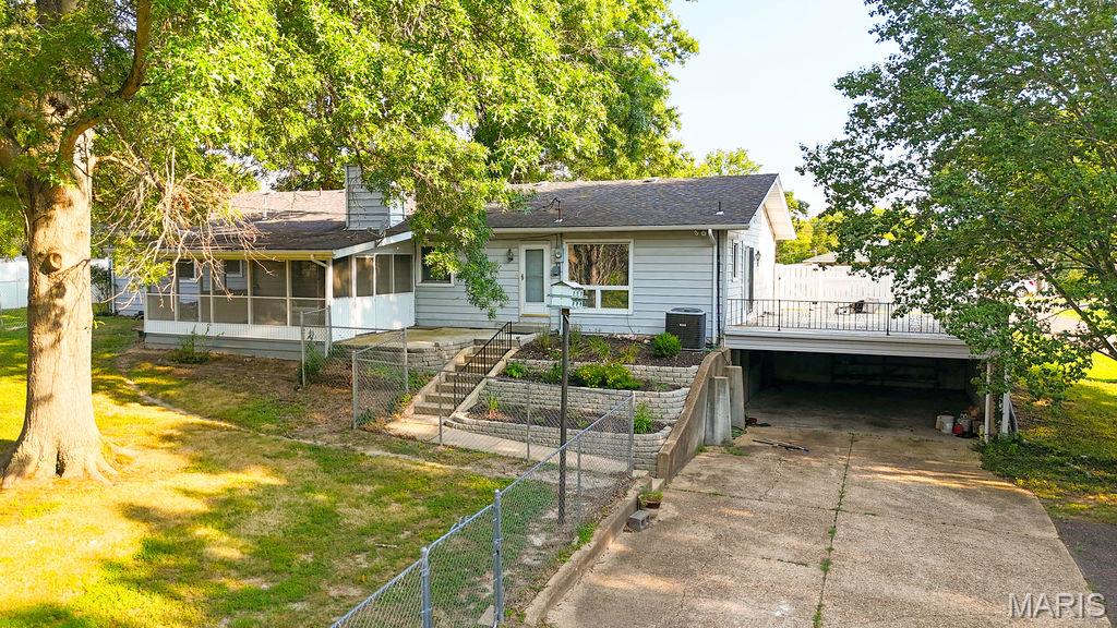 414 Hillcrest Drive Sullivan, MO 63080 - Photo 3 of 38