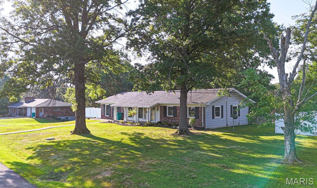 414 Hillcrest Drive Sullivan, MO 63080 - Photo 4 of 38