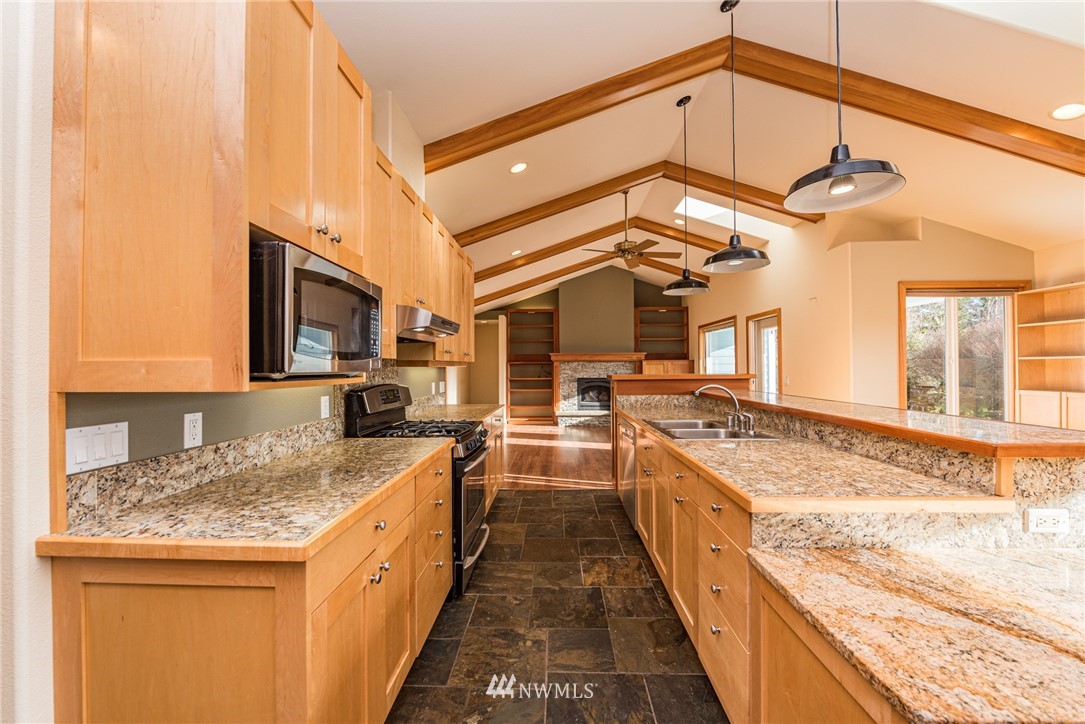 168 Lotzgesell Road Sequim, WA 98382 - Photo 11 of 40
