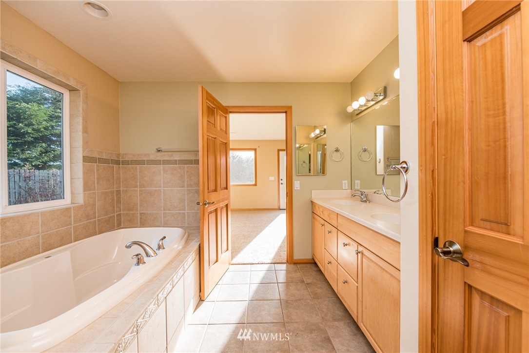 168 Lotzgesell Road Sequim, WA 98382 - Photo 19 of 40