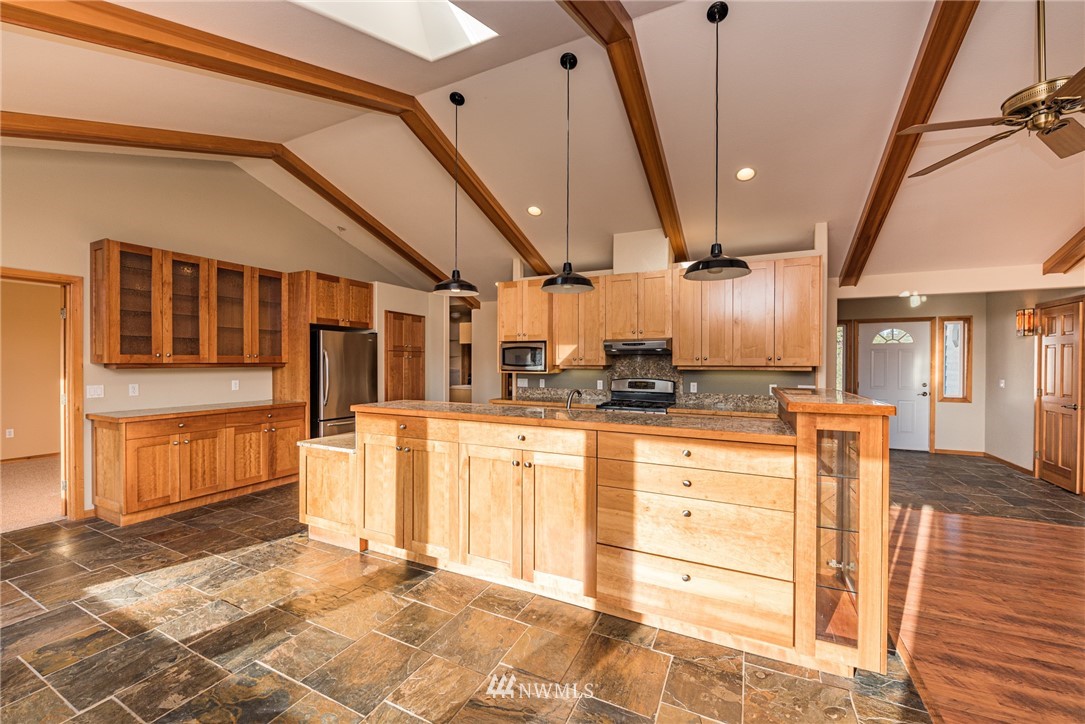 168 Lotzgesell Road Sequim, WA 98382 - Photo 8 of 40
