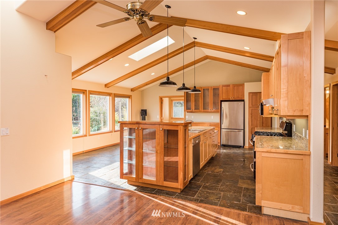 168 Lotzgesell Road Sequim, WA 98382 - Photo 9 of 40