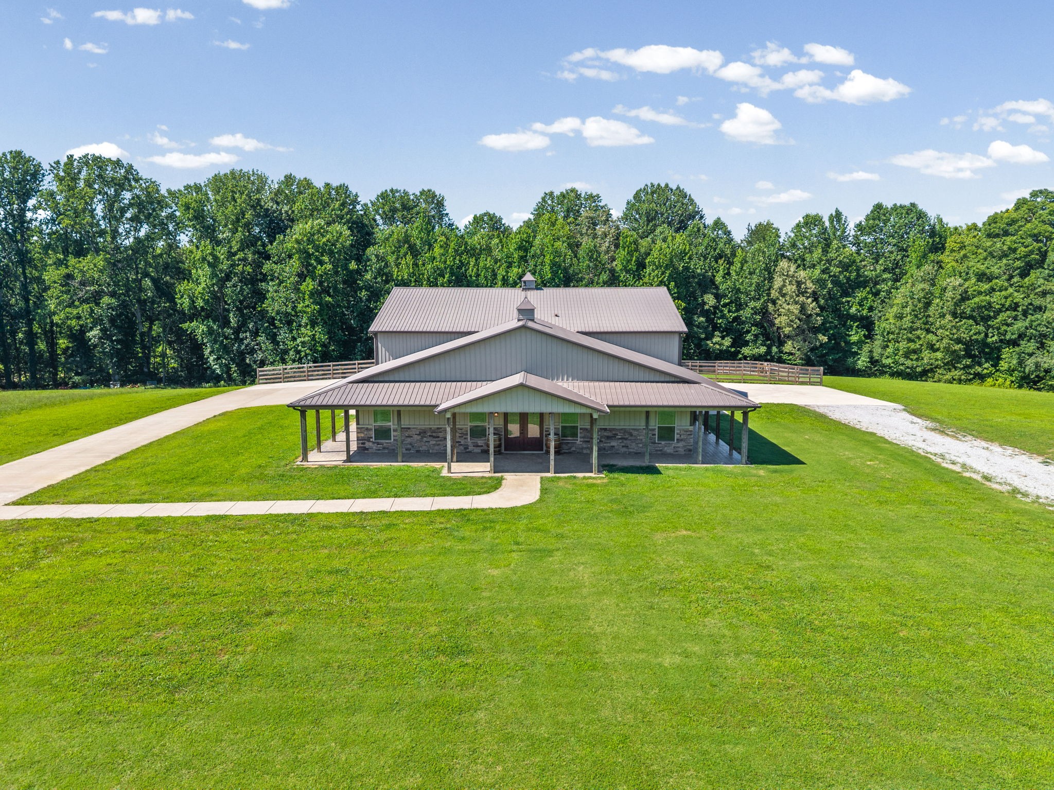 890 Iron Workers Road Clarksville, TN 37043 - Photo 2 of 45