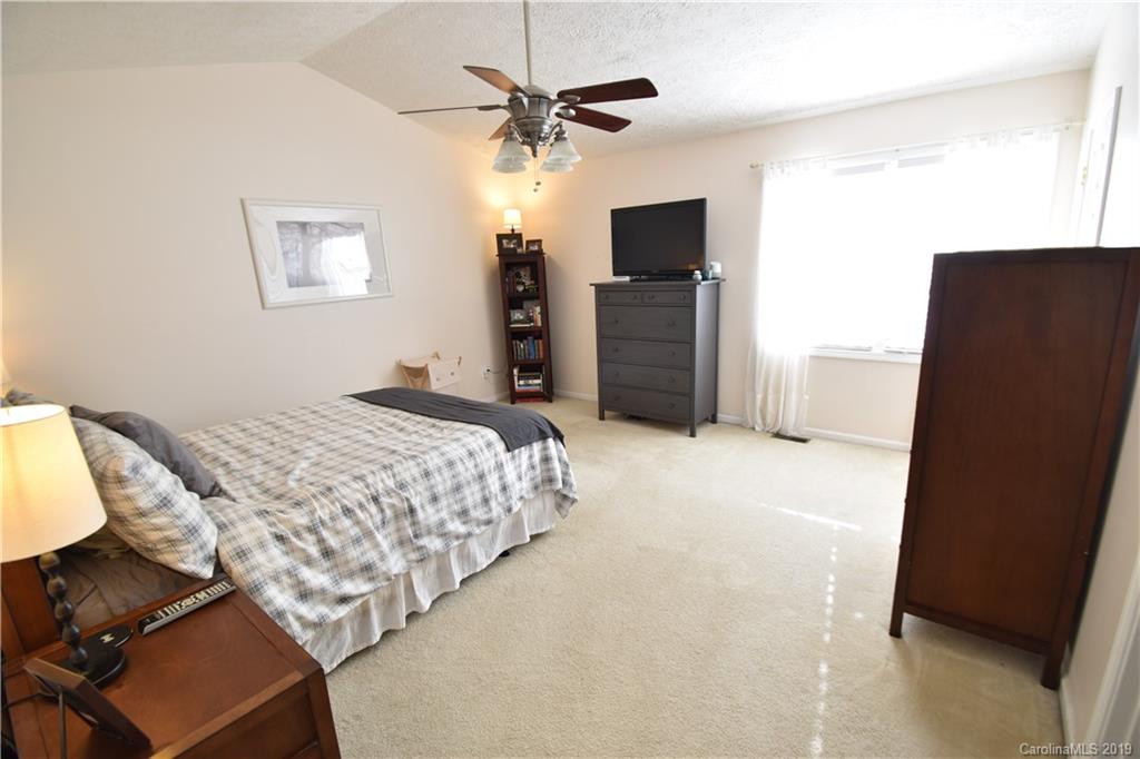 3980 Henry Dellinger Road Maiden, NC 28650 - Photo 14 of 27 Gallery Image 14