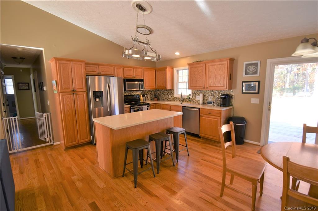 3980 Henry Dellinger Road Maiden, NC 28650 - Photo 8 of 27 Gallery Image 8