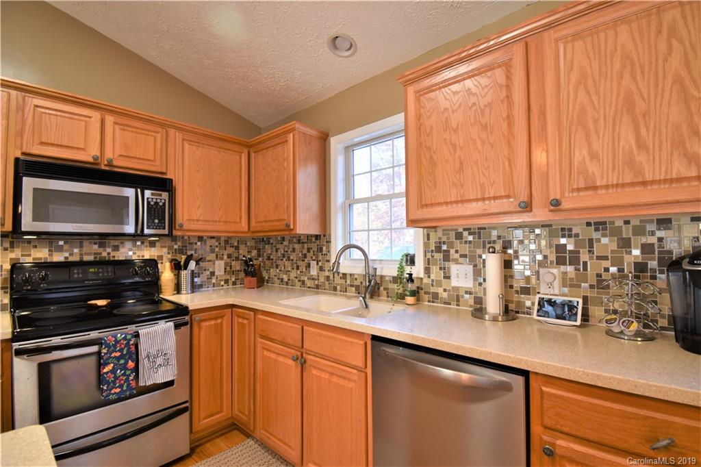 3980 Henry Dellinger Road Maiden, NC 28650 - Photo 9 of 27 Gallery Image 9