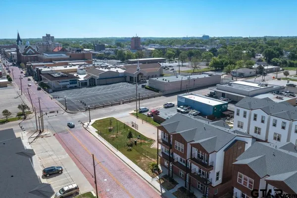 $3,500 | 522 West Erwin Street, Tyler, TX 75702