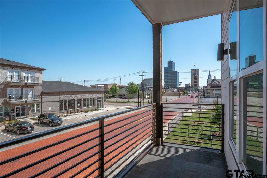 522 West Erwin Street Tyler, TX 75702 - Photo 4 of 28